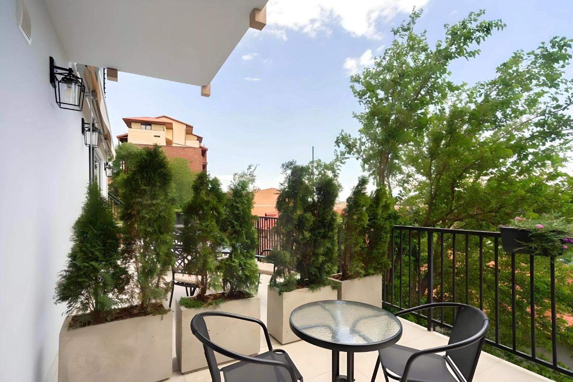 Brooch Boutique Hotel Tbilisi Exterior photo