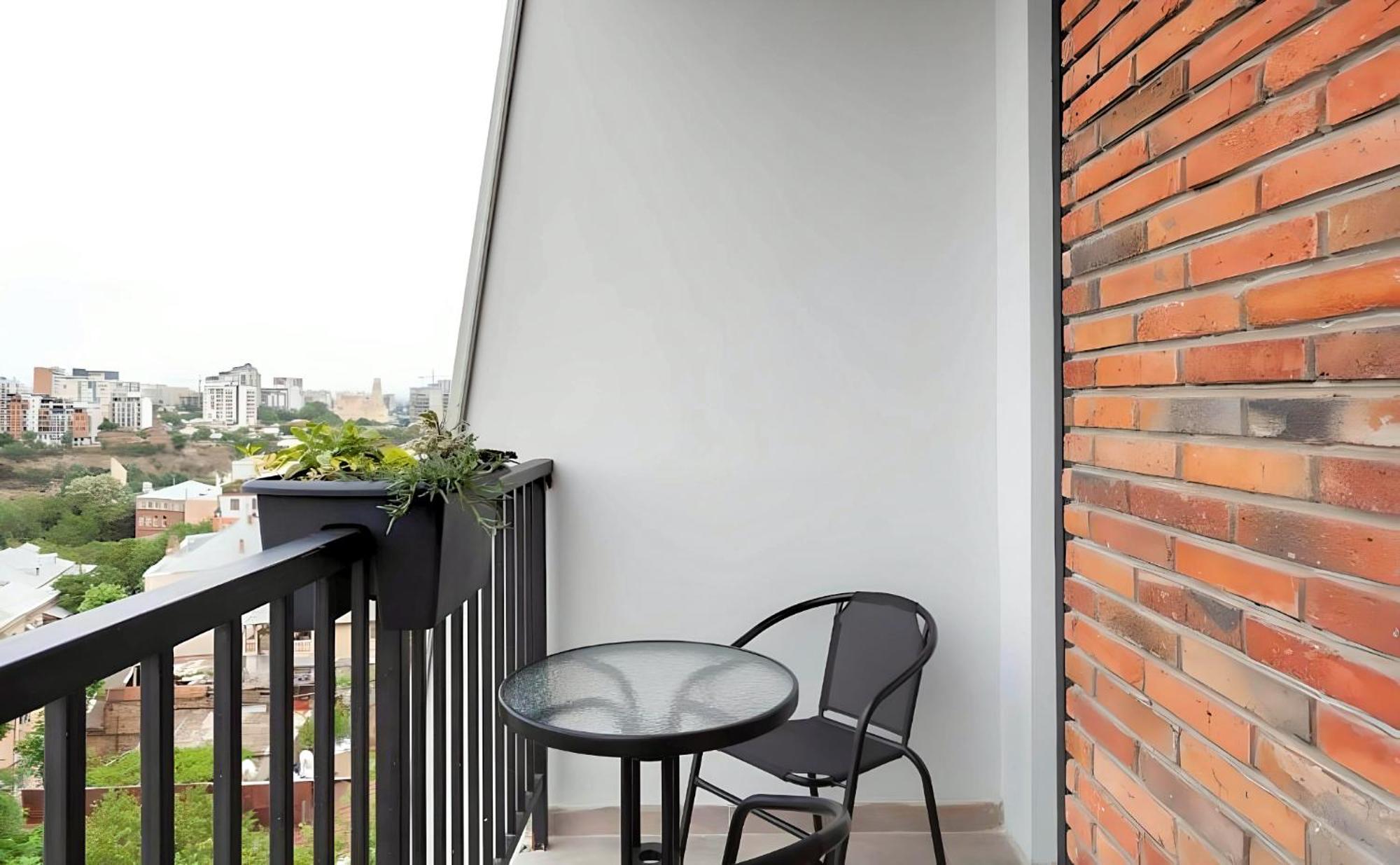 Brooch Boutique Hotel Tbilisi Exterior photo